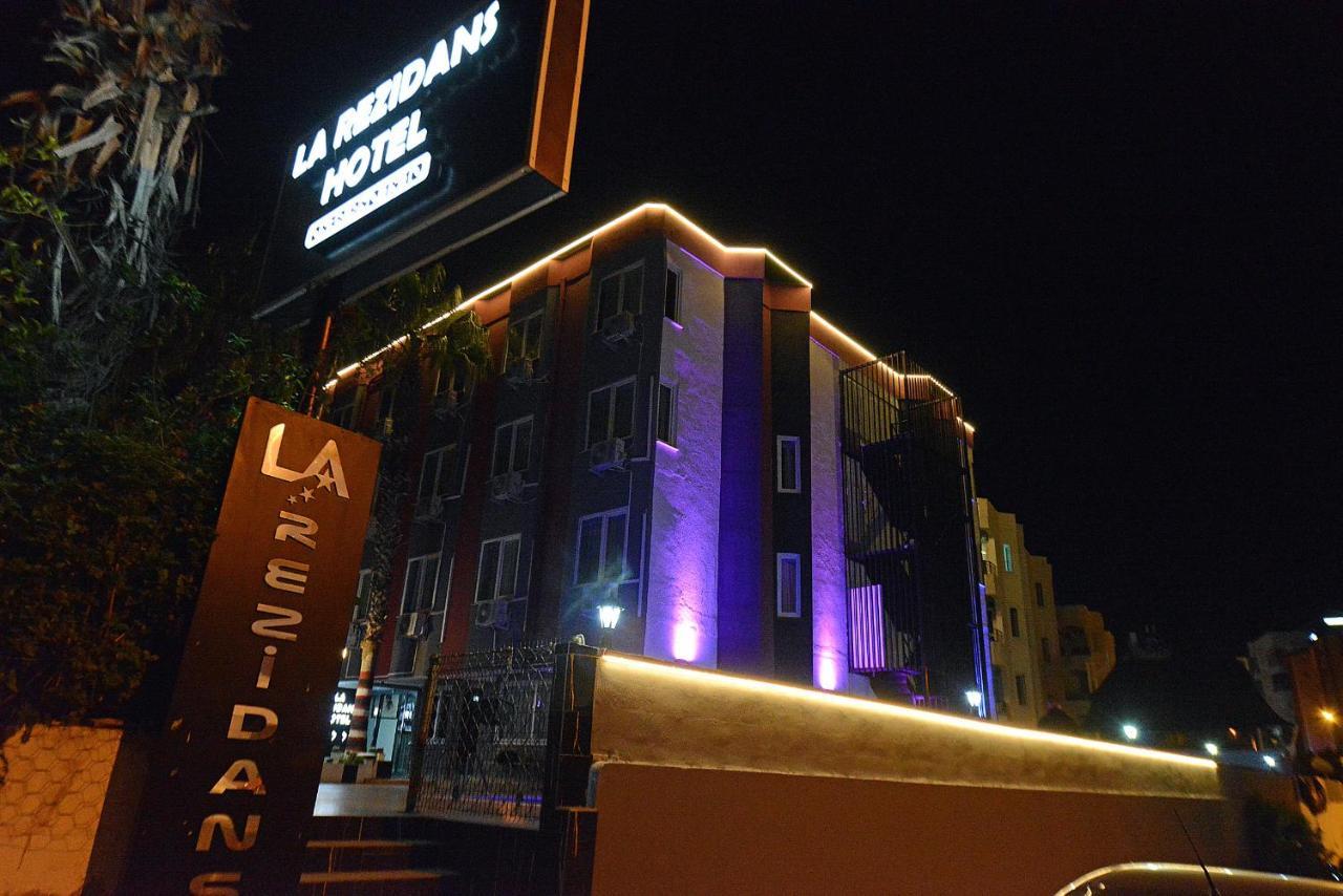 La Rezidans Hotel Antalia Esterno foto